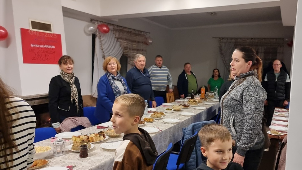 hymn, śpiew