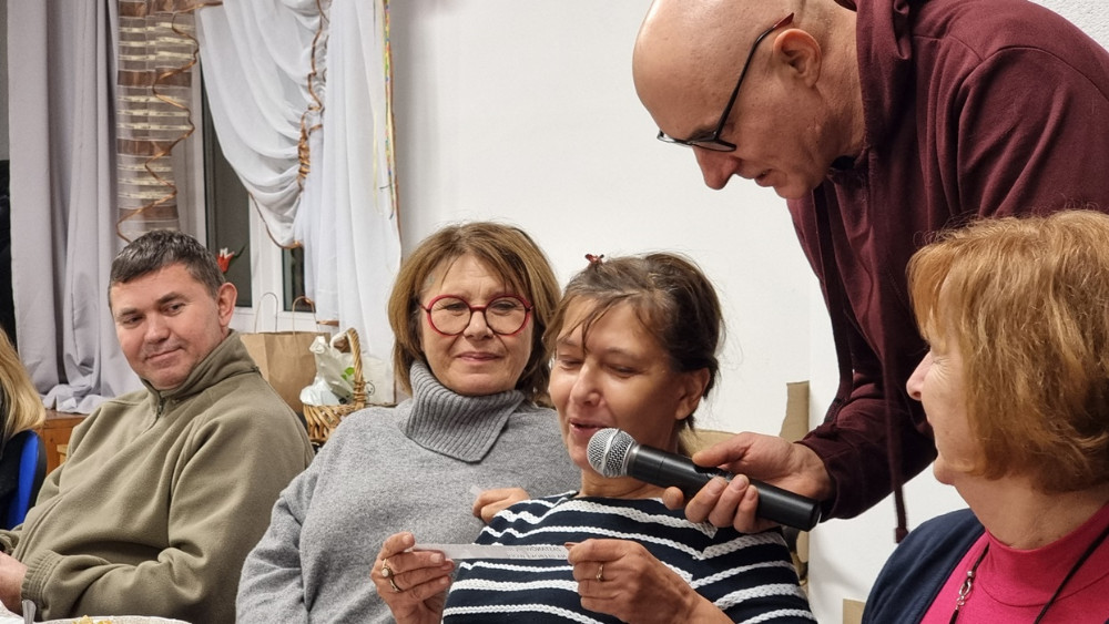 beata, przepowiednia nauka pływania, tekst, mikrofon,