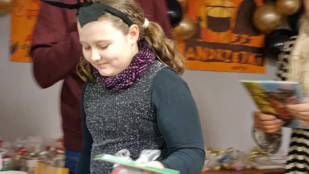 zabawa, nagroda, zwycięstwo, dziewczynka,