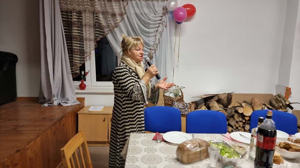 teresa, sołtys, mikrofon, przemowa,