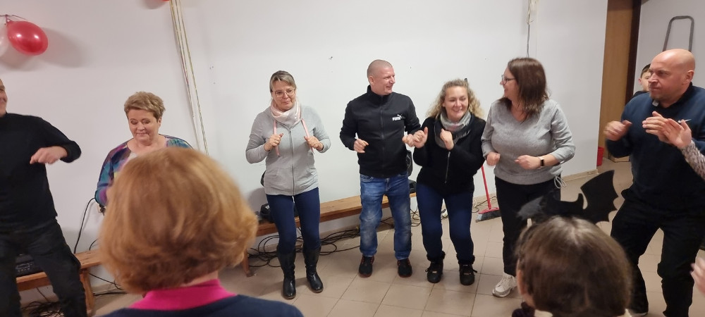 taniec, kaczuszki, wygibasy,