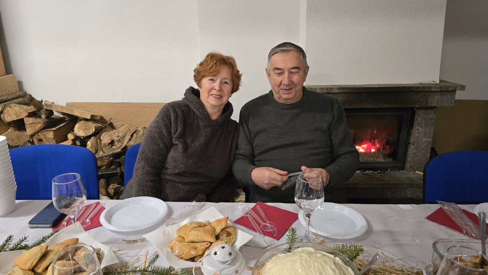irena i janek, ludzie, kominek, wigilia,
