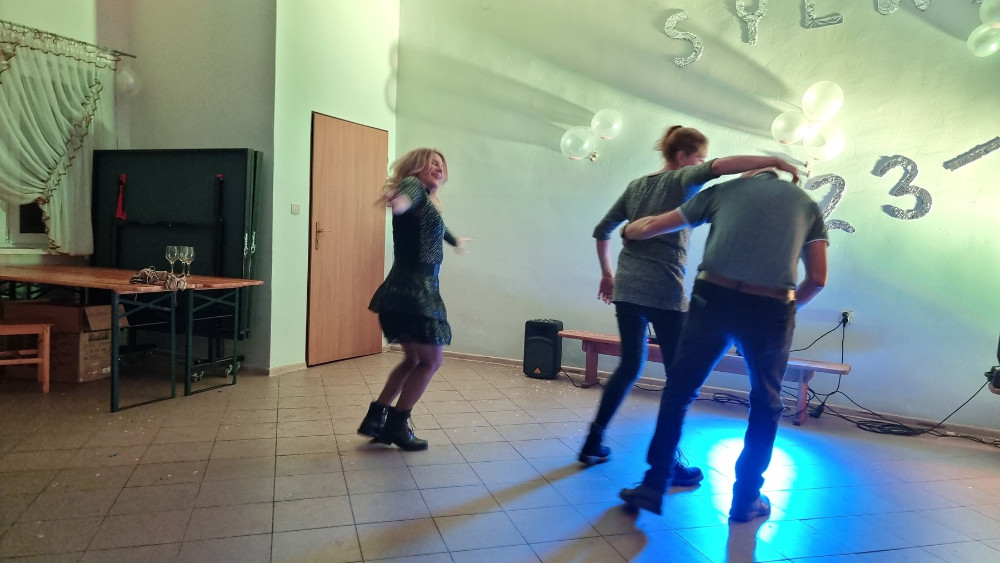 taniec, pląsy,